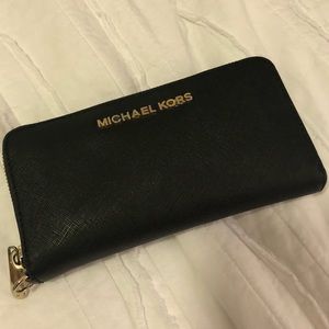 MK Jet Set Wallet 🖤